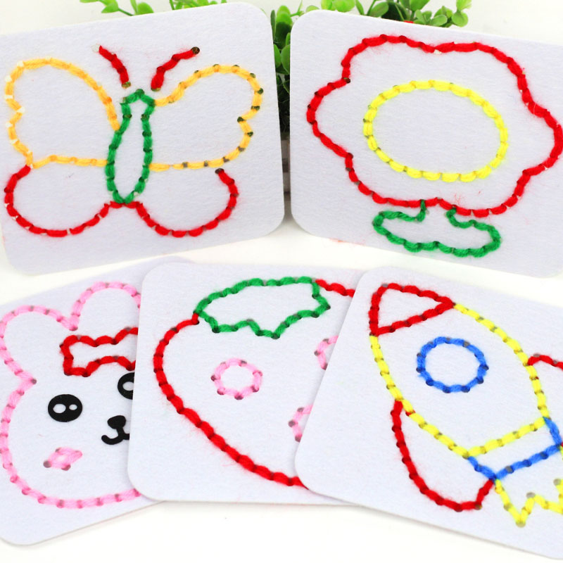 Kids Quiet Toys - แผ่นฝึกทักษะการใช้มือสำหรับเด็ก ชุดเย็บผ้าแบบไม่ทอ วัสดุสำหรับฝึกการร้อยเชือก ชุดฝึกพัฒนาการทางประสาทสัมผัสสำหรับเด็ก ของเล่นช่วยผ่อนคลาย